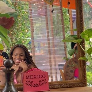 Meet your Posher, Aminatou